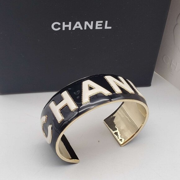 100% Authentic CHANEL BANGLE Brand New - Picture 2 of 16